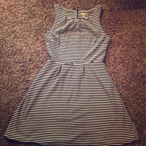 ✌️Fit&Flare Sleeveless Profess. Dress w Belt Loops